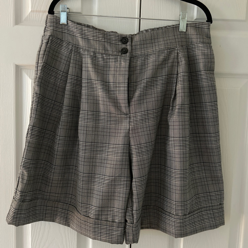 Anthropologie plaid Shorts Size XL NWT